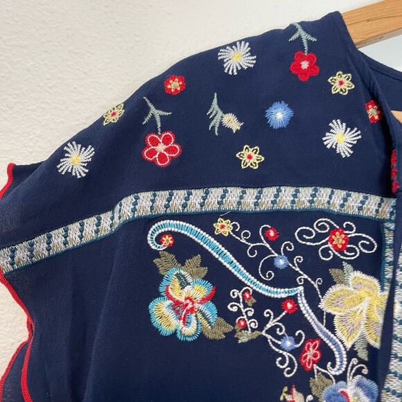 John Mark Embroidered Floral Blouse Size Small - Picture 5 of 12